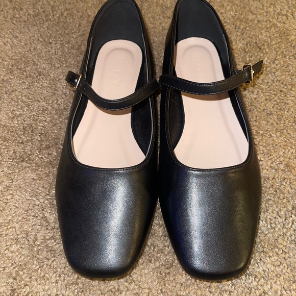Elegant Black Mary Jane Flats - Picture 1 of 3